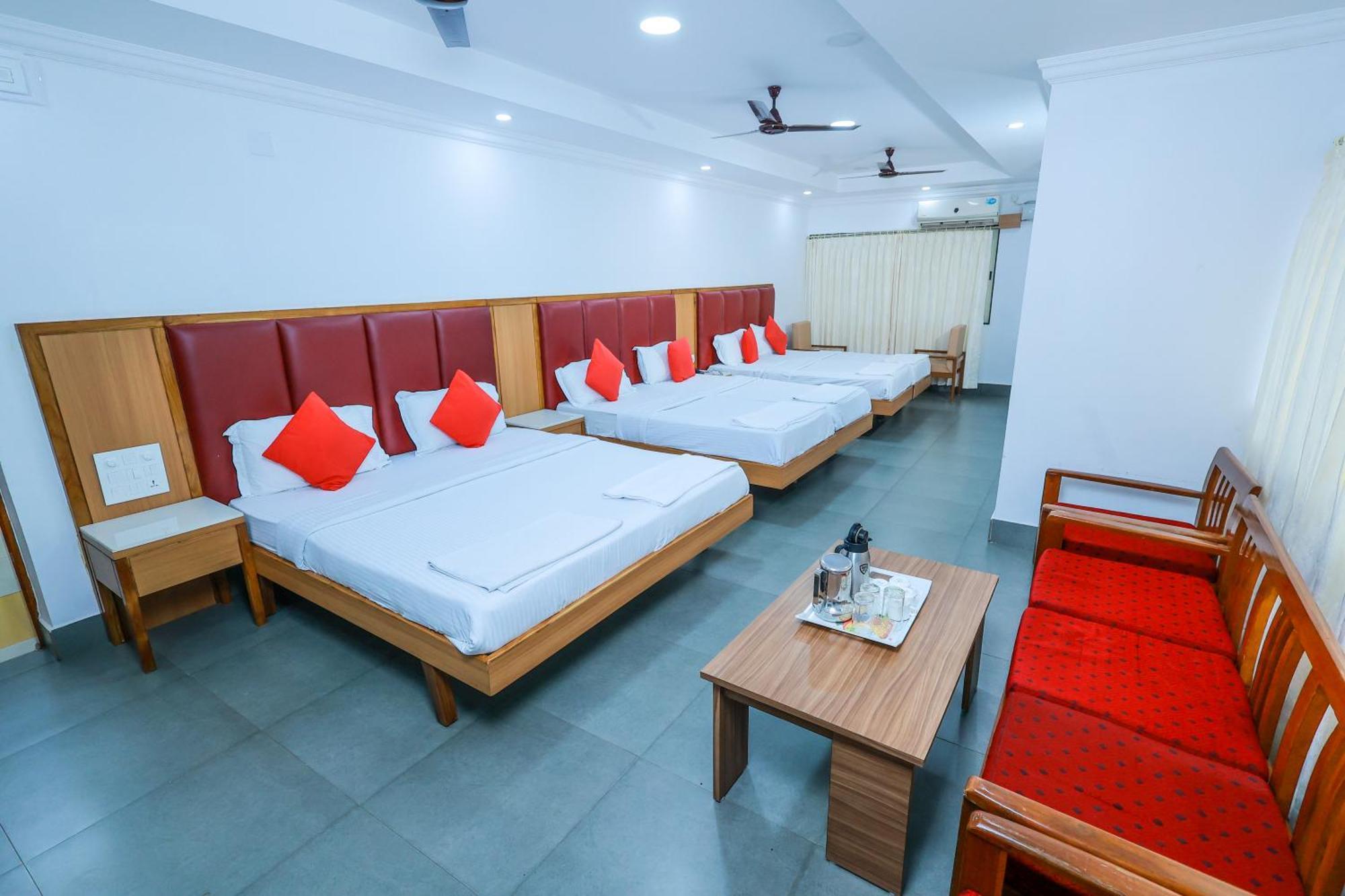 Hotel Janardana Udupi Exterior photo