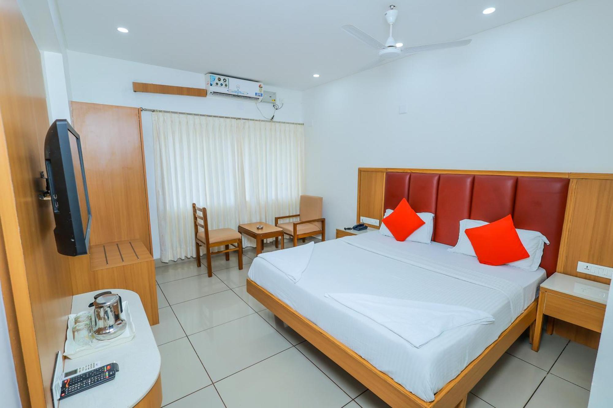 Hotel Janardana Udupi Exterior photo